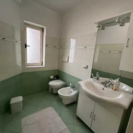 Appartamento Peaceful, Cozy In A Neighborhood *