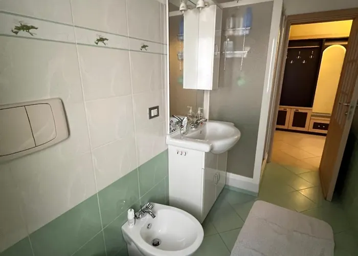 Peaceful, Cozy In A Neighborhood *