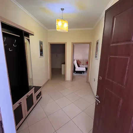 Peaceful, Cozy In A Neighborhood