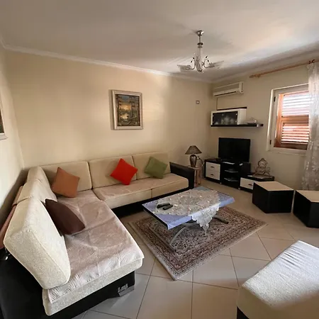 公寓 Peaceful, Cozy In A Neighborhood 地拉那