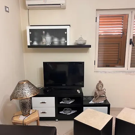 Apartament Peaceful, Cozy In A Neighborhood Tirana