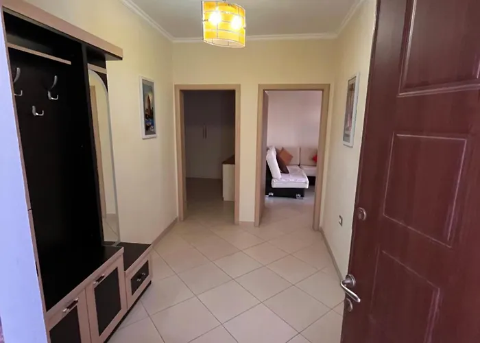 Peaceful, Cozy In A Neighborhood