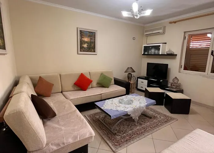 Peaceful, Cozy In A Neighborhood *